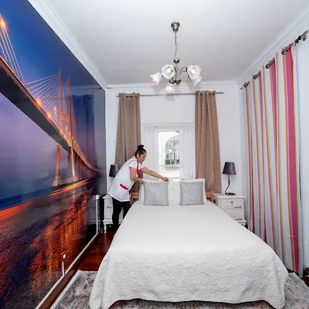 Spacious 3-bedroom With Open Terrace In *