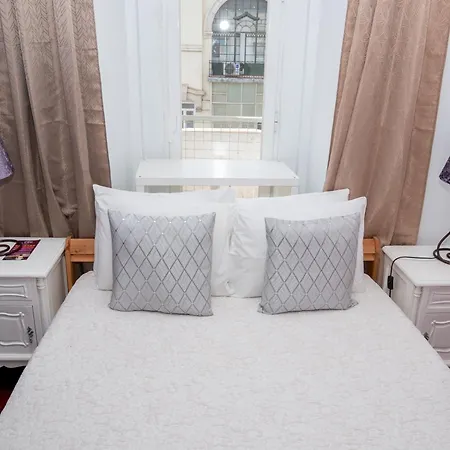 Spacious 3-bedroom With Open Terrace In * Lisboa