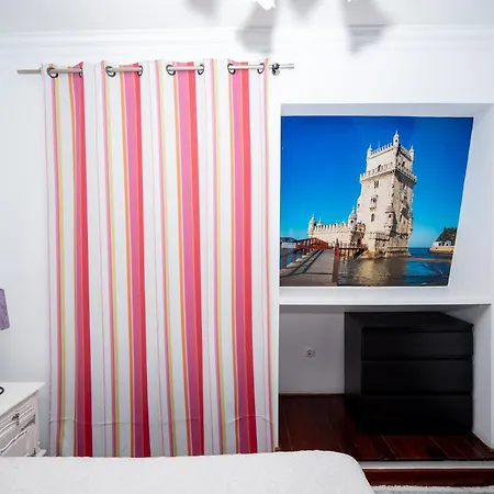 Spacious 3-bedroom With Open Terrace In * Lisboa