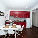 شقة Spacious 3-bedroom With Open Terrace In *