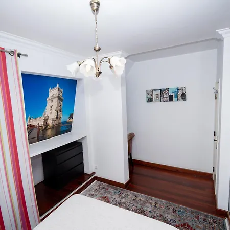 Spacious 3-bedroom With Open Terrace In *