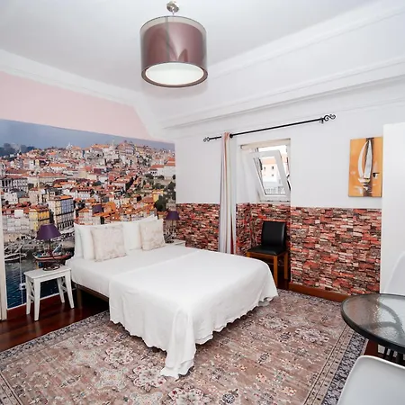 Spacious 3-bedroom With Open Terrace In *